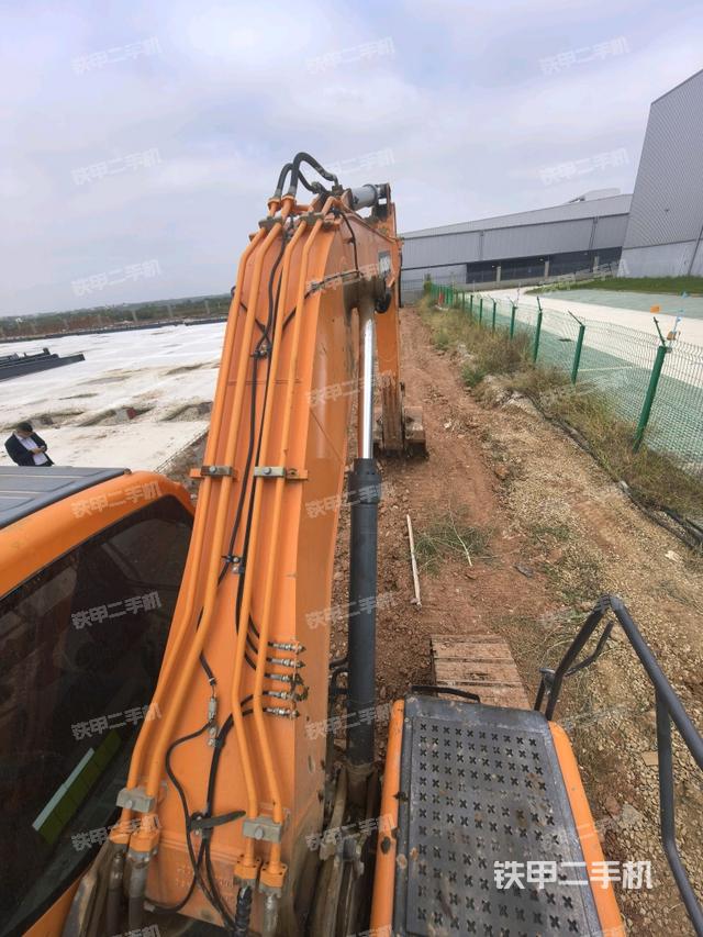 小臂整體右前（工作和回轉(zhuǎn)裝置）