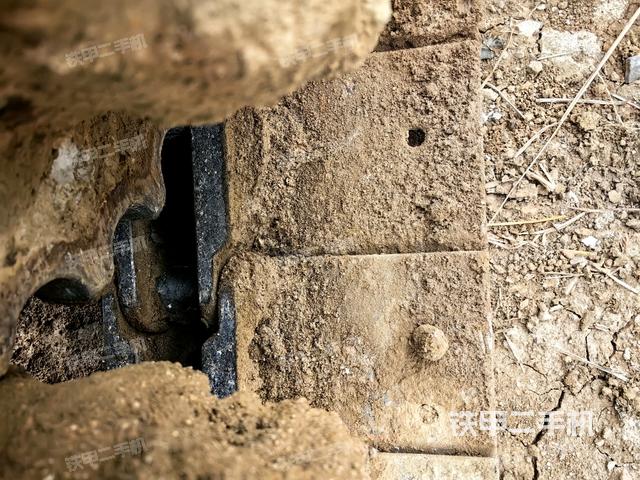 右驅(qū)動(dòng)輪（行走機(jī)構(gòu)）