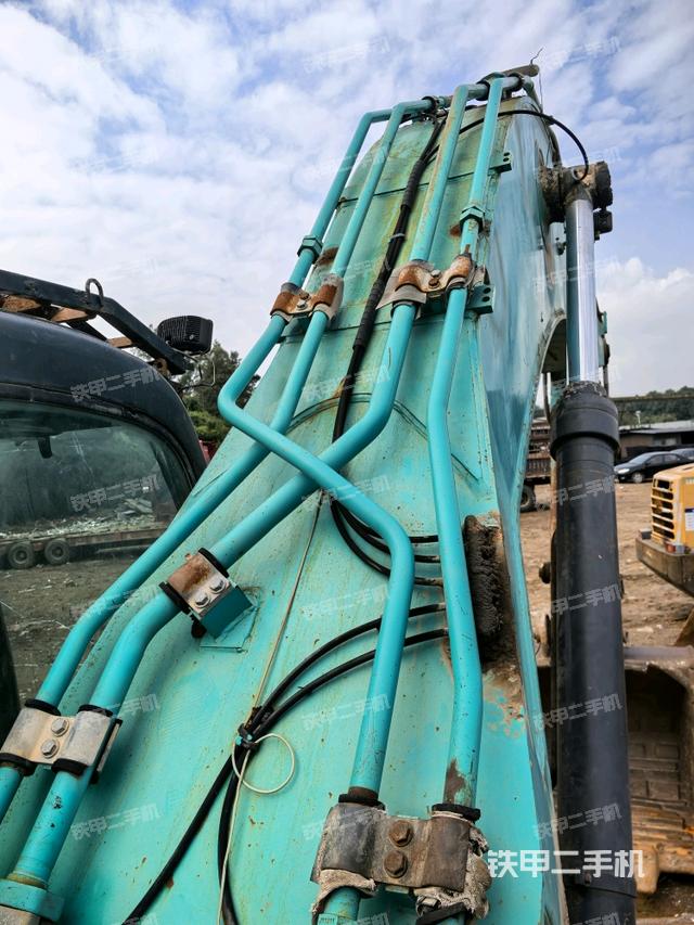 大臂背部俯視（工作和回轉(zhuǎn)裝置）