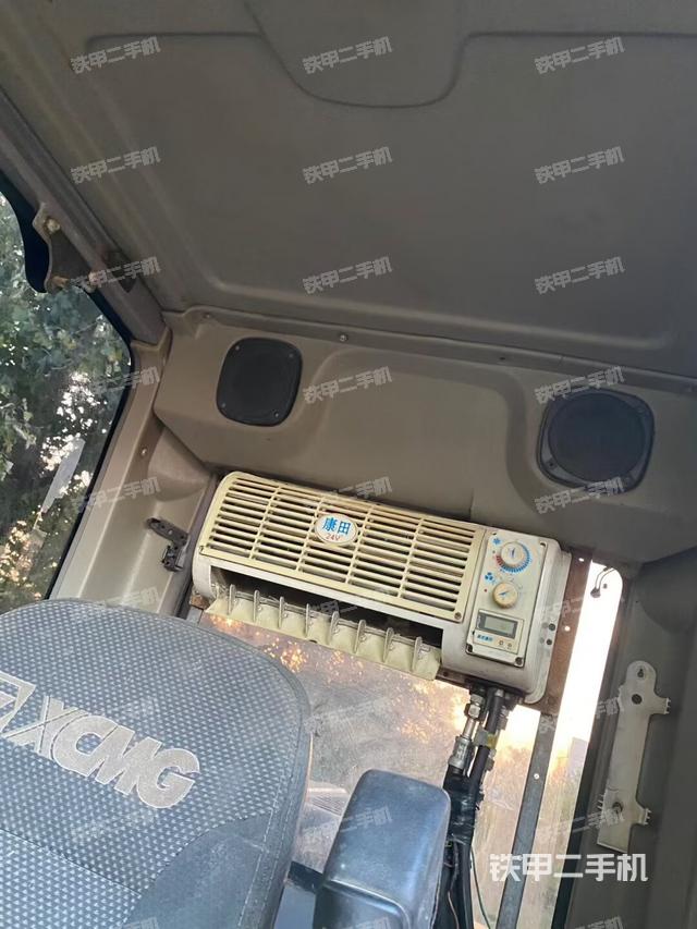 駕駛室頂部（整機(jī)外觀）