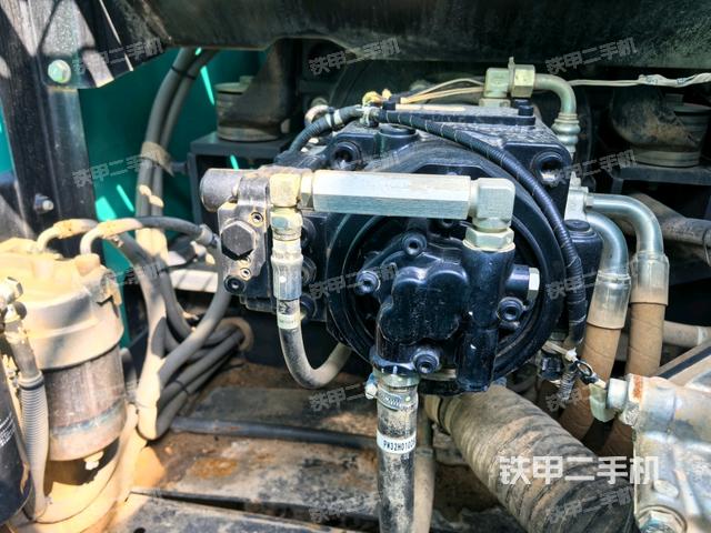 液压泵斜45 左（大件舱室）