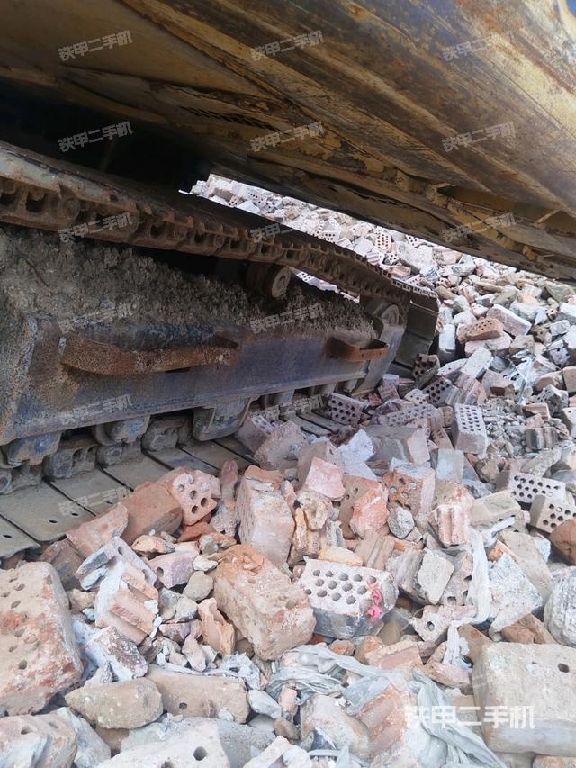 右側(cè)履帶整體（行走機(jī)構(gòu)）