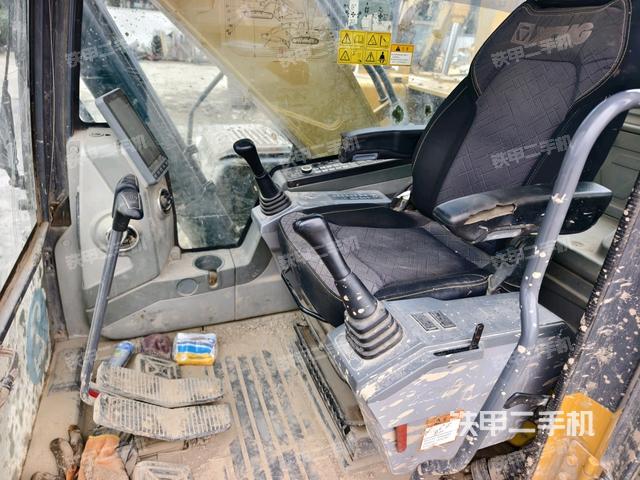 駕駛室正側（駕駛室部分）