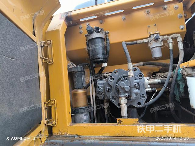 液壓泵斜45?右（大件艙室）