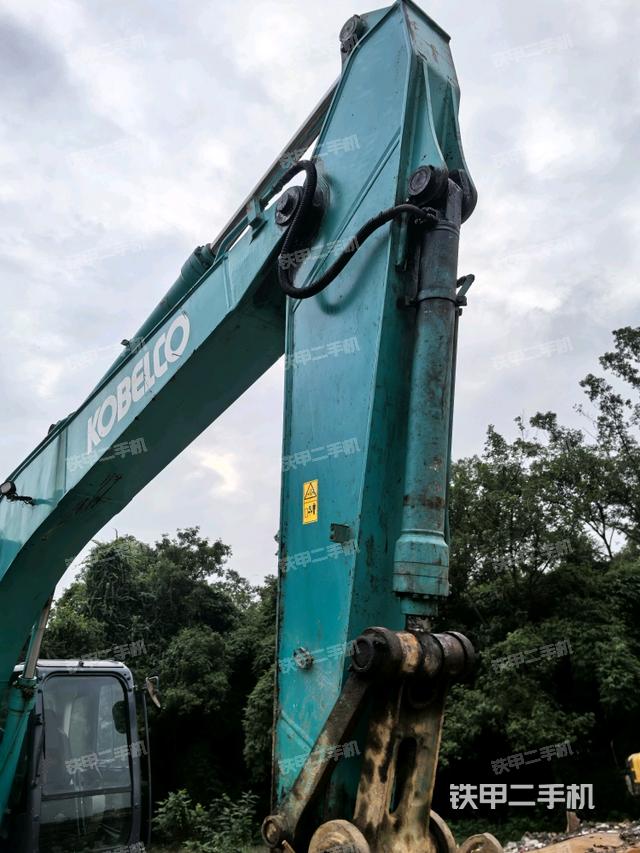 大臂油缸整體?豎拍（工作和回轉(zhuǎn)裝置）