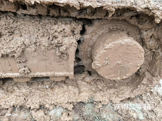 右驅動輪（行走機構）