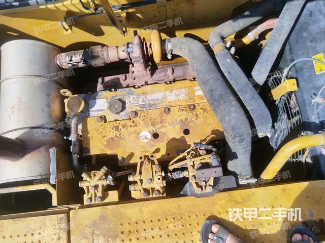 發(fā)動(dòng)機(jī)室（上車部件）