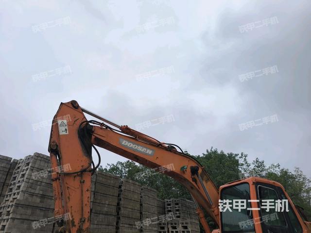 小臂整體左后（工作和回轉(zhuǎn)裝置）