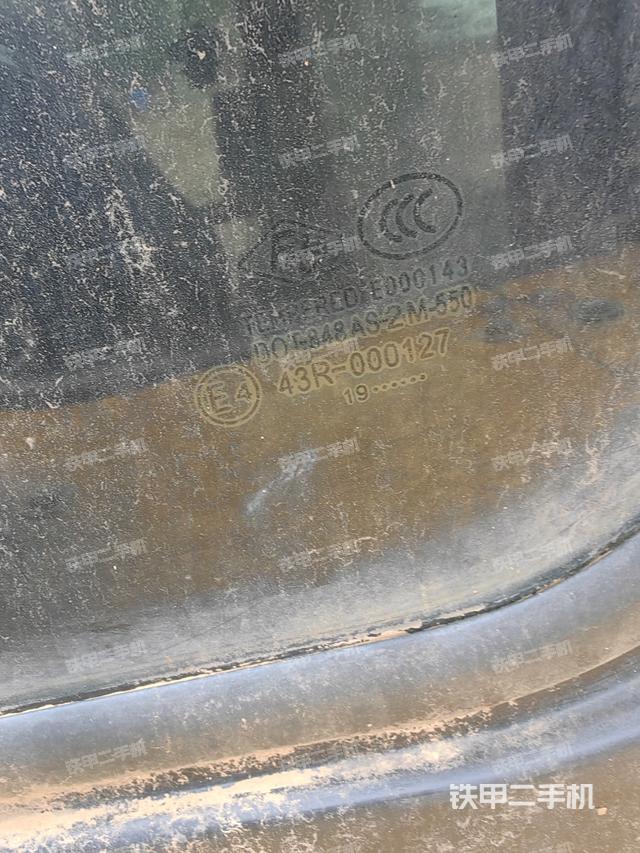 后窗玻璃角标(驾驶室部分) 后窗玻璃角标(驾驶室部分)