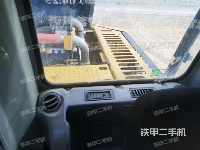 右側(cè)玻璃角標(biāo)（駕駛室部分）