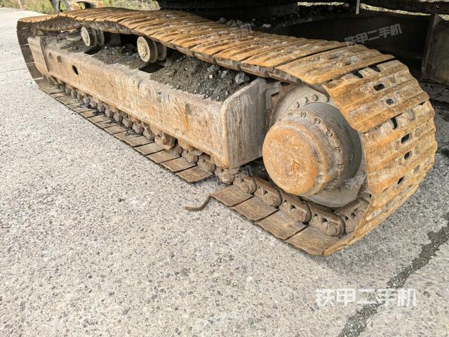 左側(cè)履帶整體?（行走機(jī)構(gòu)）