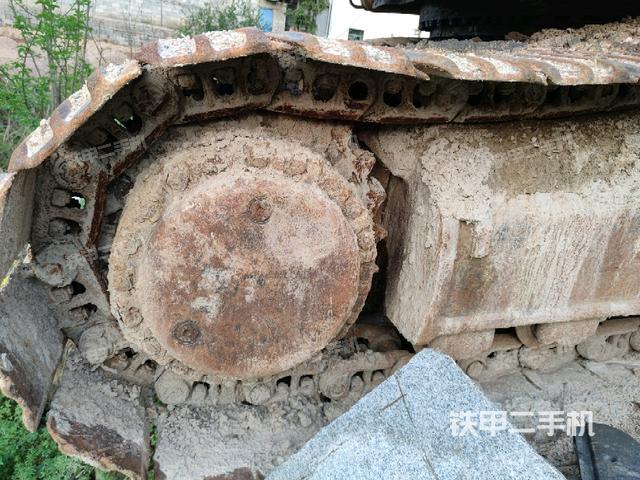 右驅(qū)動(dòng)輪（行走機(jī)構(gòu)）