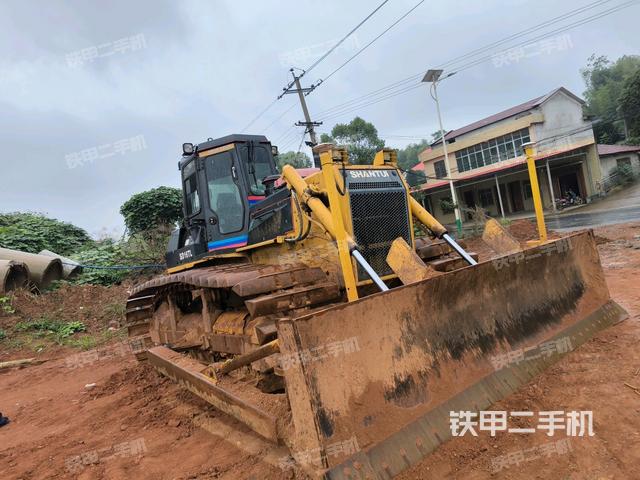 右前45°（推土机整车外观）