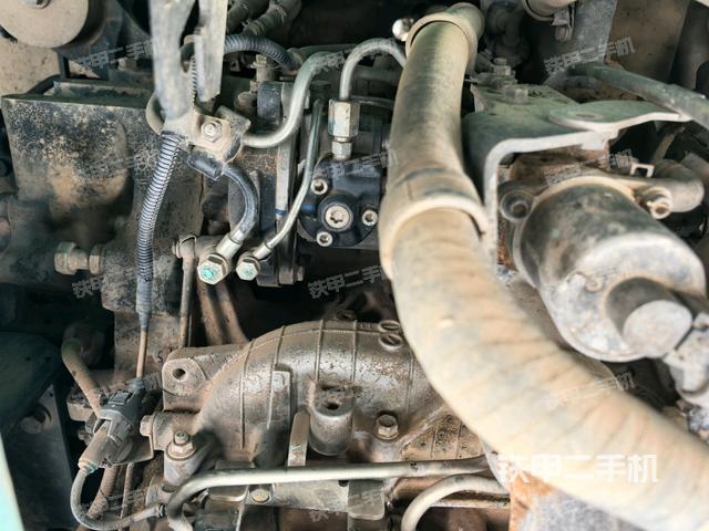 氣門室蓋螺絲特寫（上車部件）