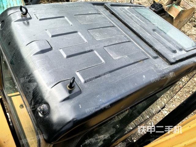 駕駛室頂部俯視（上車部件）