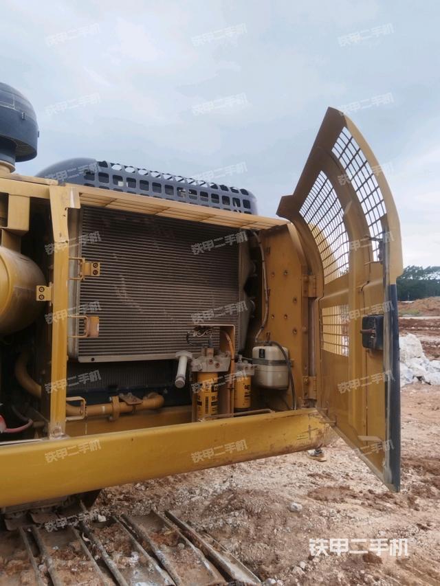 散熱器正面（大件艙室）