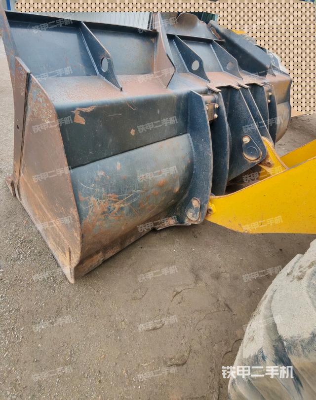 工作裝置整體（整機(jī)外觀及大件）