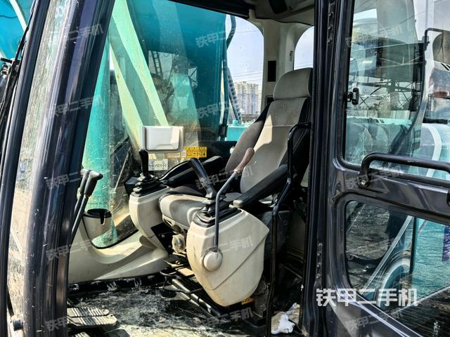 驾驶室正侧（驾驶室部分）