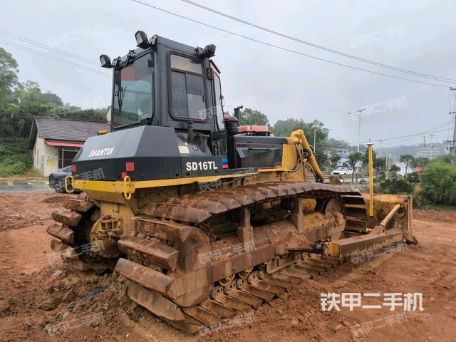 右后45°（推土机整车外观）