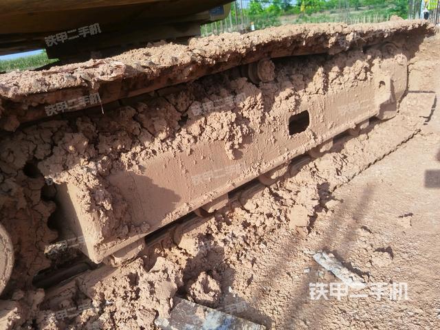 右驅(qū)動輪（行走機(jī)構(gòu)）