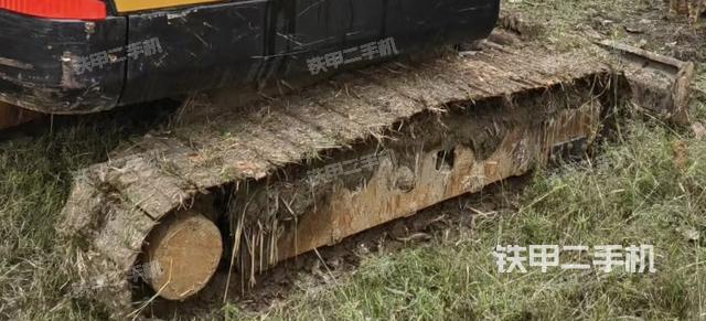 單側(cè)履帶整體（整機(jī)外觀）