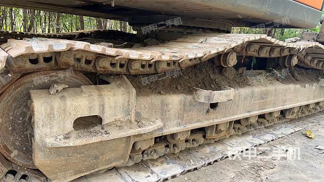 單側(cè)履帶整體（整機(jī)外觀）