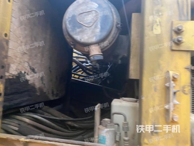 液壓泵斜45?右（大件艙室）