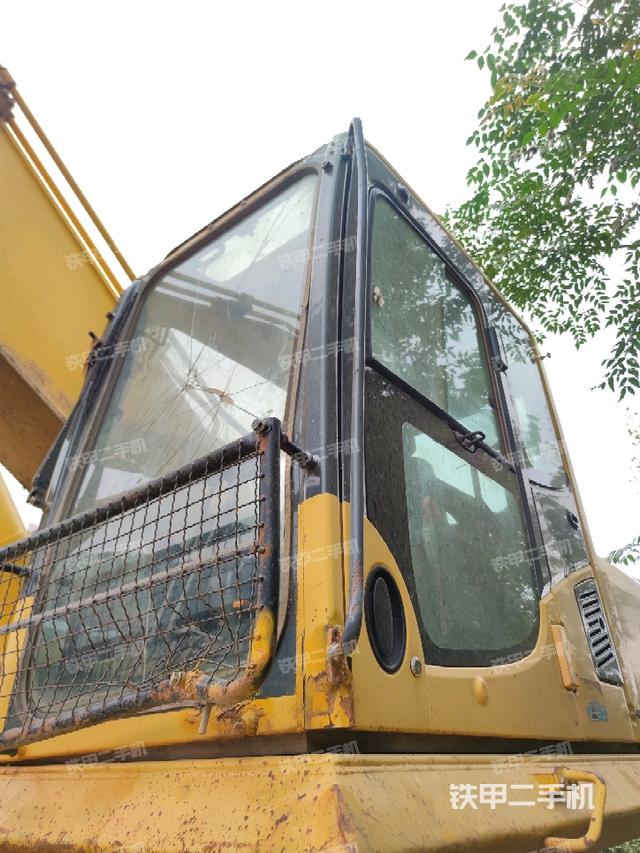 駕駛室左前45度（駕駛室部分）