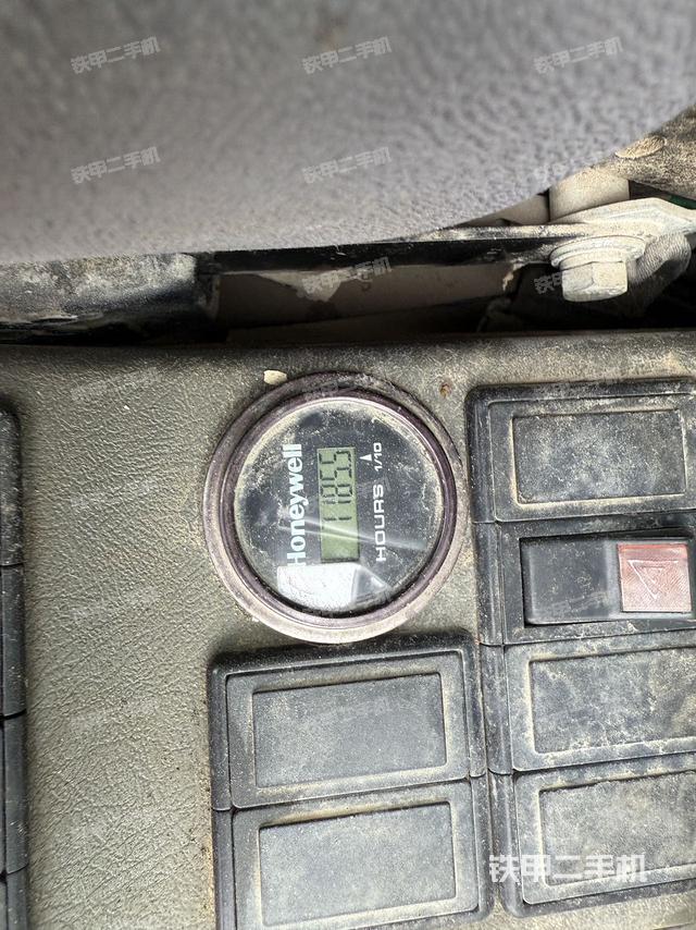 驾驶室整体（整机外观）