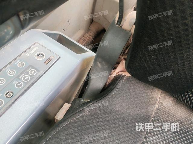 頂棚整體(駕駛室部分) 頂棚整體(駕駛室部分)