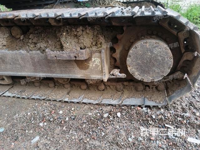 左驅(qū)動輪（行走機(jī)構(gòu)）