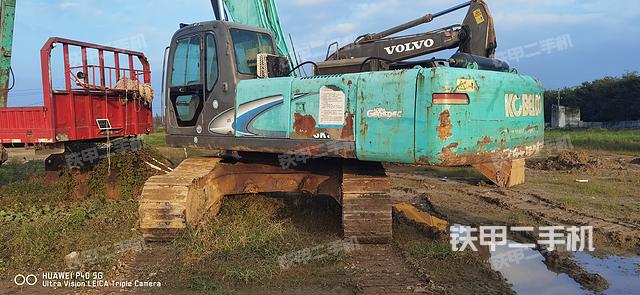 駕駛室整體（整機外觀）