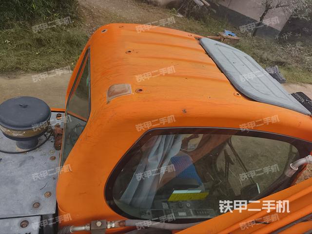 駕駛室頂部（整機(jī)外觀）