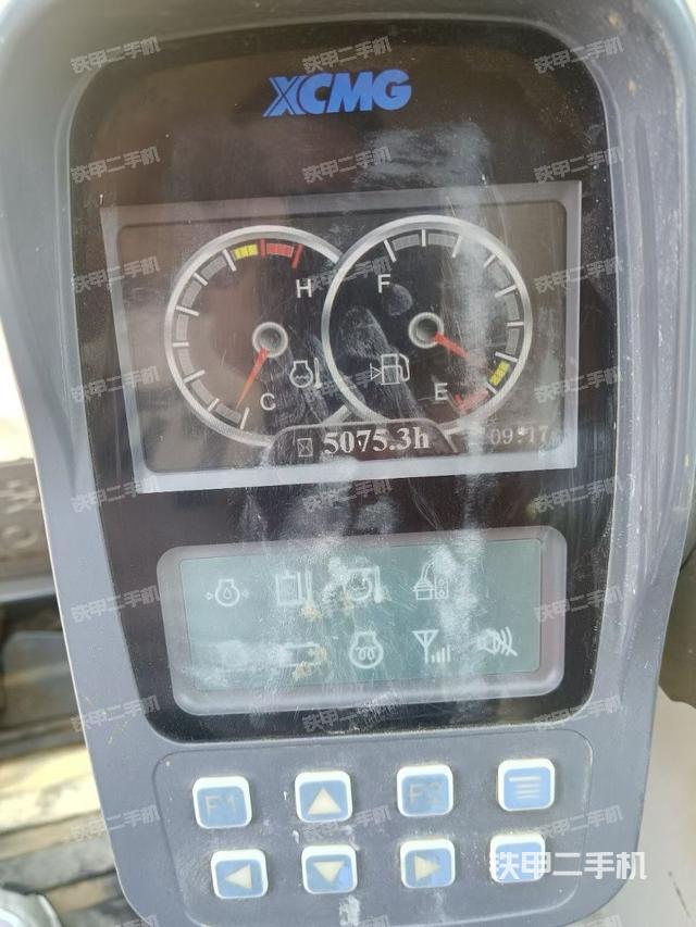 驾驶室整体（整机外观）