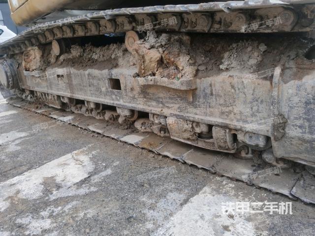 右驅(qū)動(dòng)輪（行走機(jī)構(gòu)）