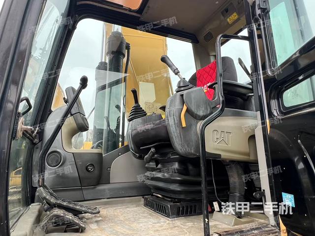 驾驶室整体（整机外观）