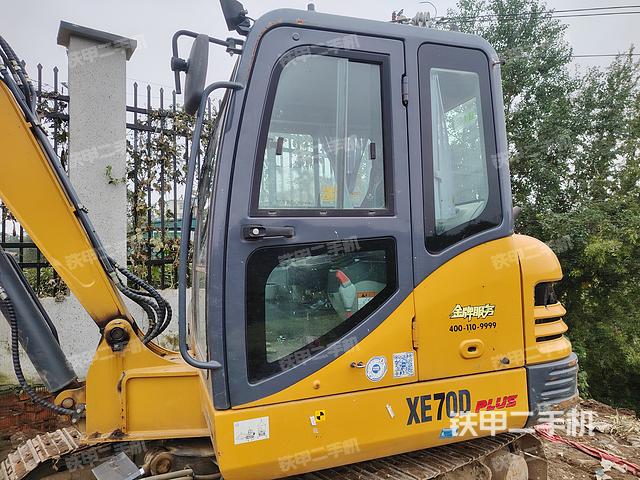 驾驶室整体（整机外观）