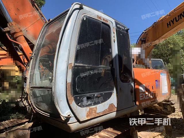 日立ZX240-3挖掘機