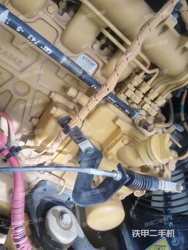 回轉(zhuǎn)馬達（上車部件）