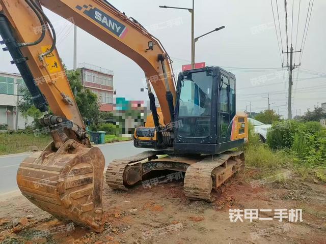 三一重工SY135C-10挖掘機(jī)