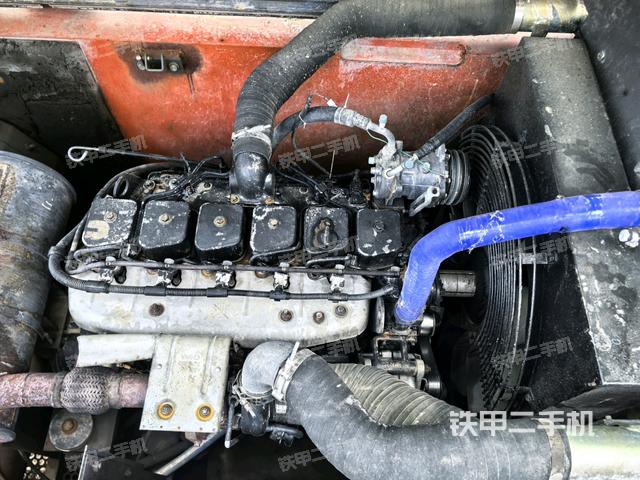 发动机室（上车部件）