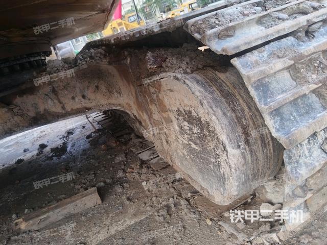 左側(cè)履帶整體?（行走機(jī)構(gòu)）