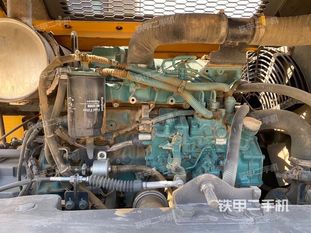 發(fā)動(dòng)機(jī)整體俯視（整機(jī)外觀）