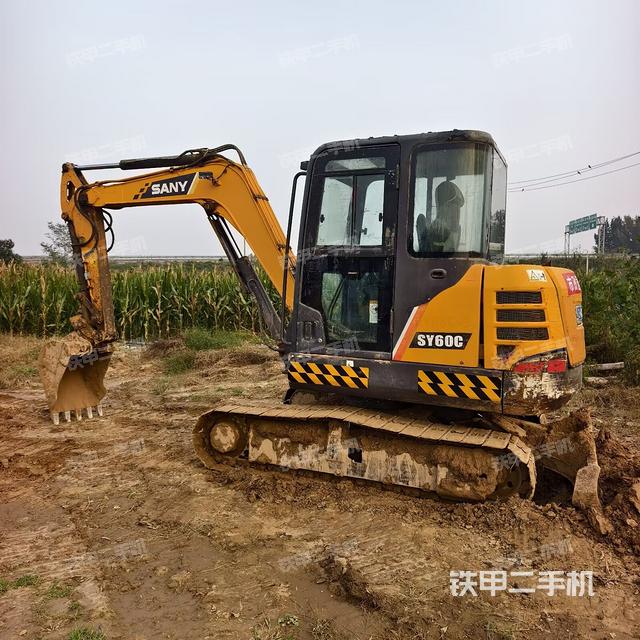 三一重工SY60C挖掘機