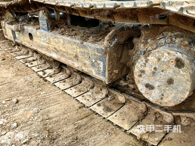 右側(cè)履帶整體?（行走機(jī)構(gòu)）