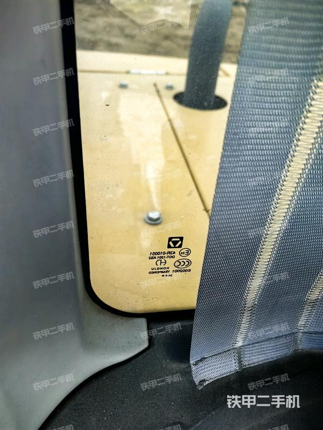 后窗玻璃角標(biāo)（駕駛室部分）