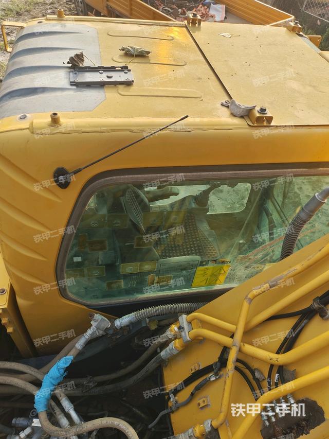 駕駛室頂部（整機(jī)外觀）