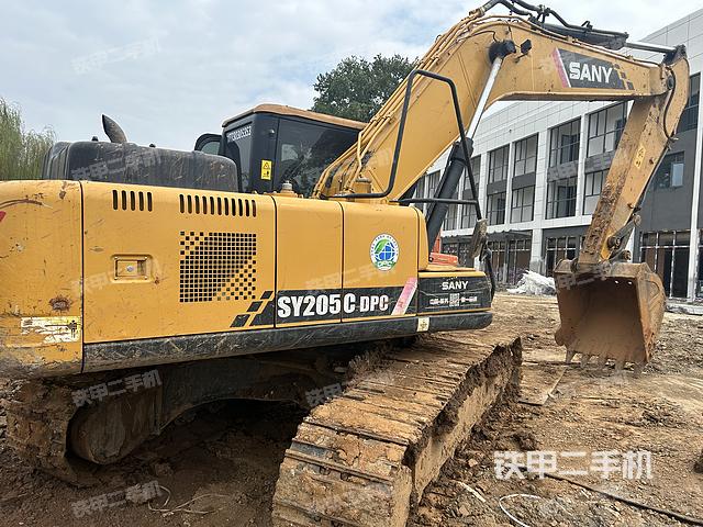 整機(jī)右后45°(整機(jī)外觀) 整機(jī)右后45°(整機(jī)外觀)