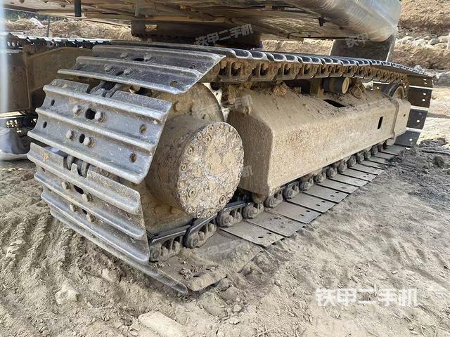 單側(cè)履帶整體（整機(jī)外觀）