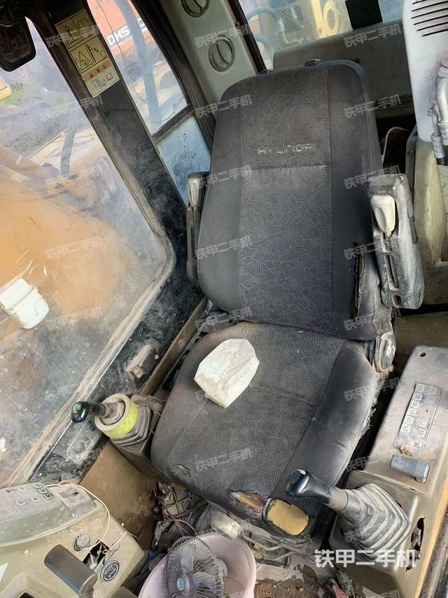 駕駛室整體（整機(jī)外觀）